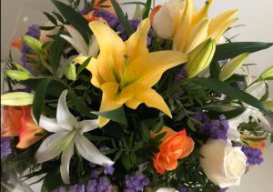 Lee más sobre el artículo ¿Cuándo se regalan flores amarillas? Su significado y el mejor momento para darlas